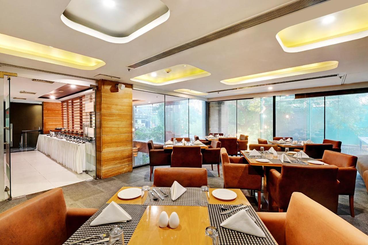 Quality Inn Gurgaon Exteriör bild