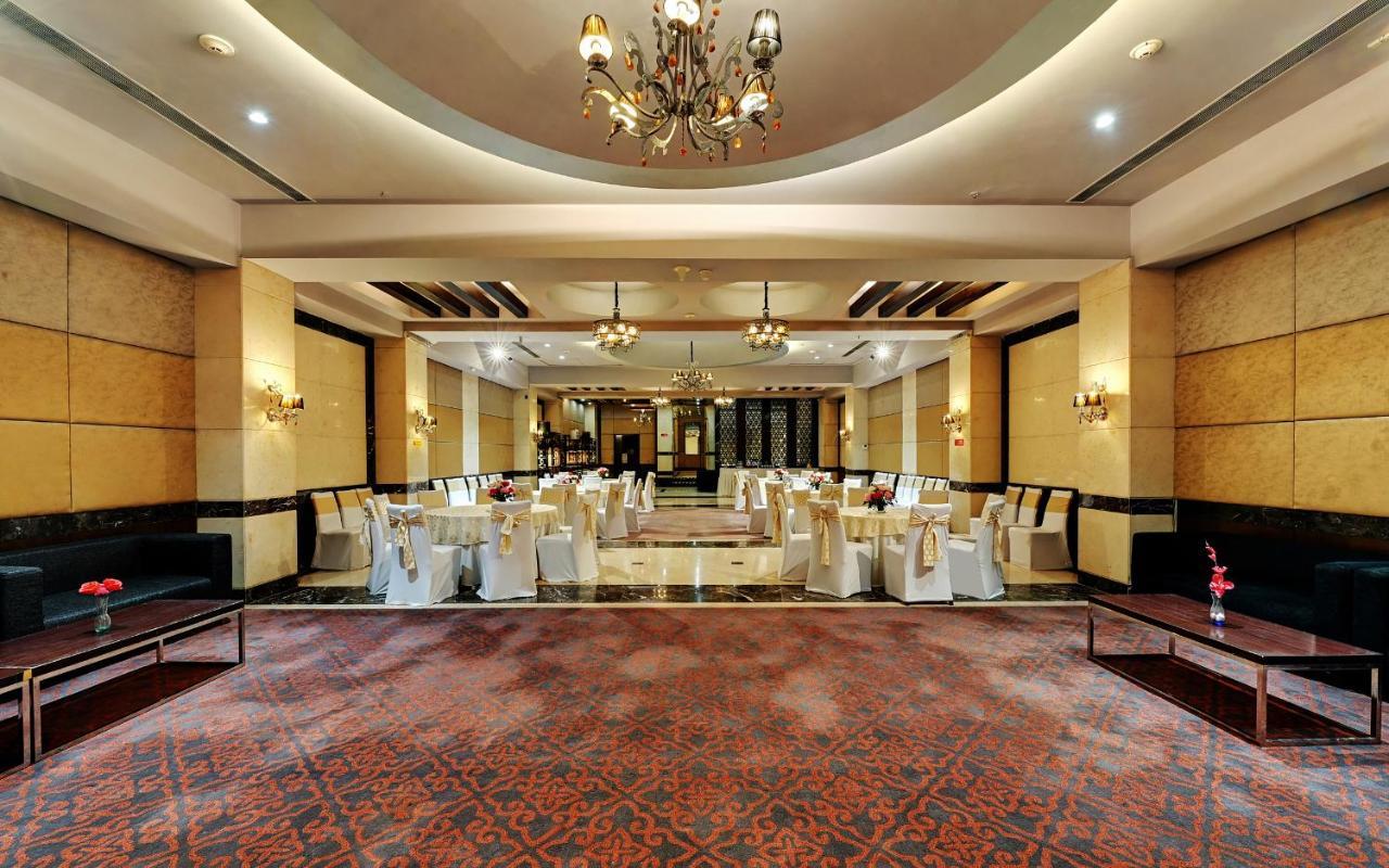 Quality Inn Gurgaon Exteriör bild