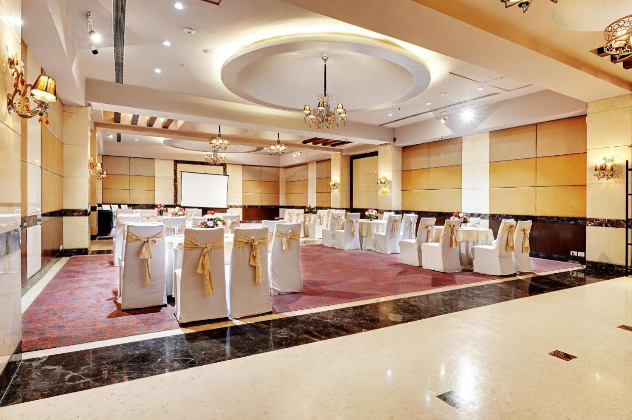 Quality Inn Gurgaon Exteriör bild