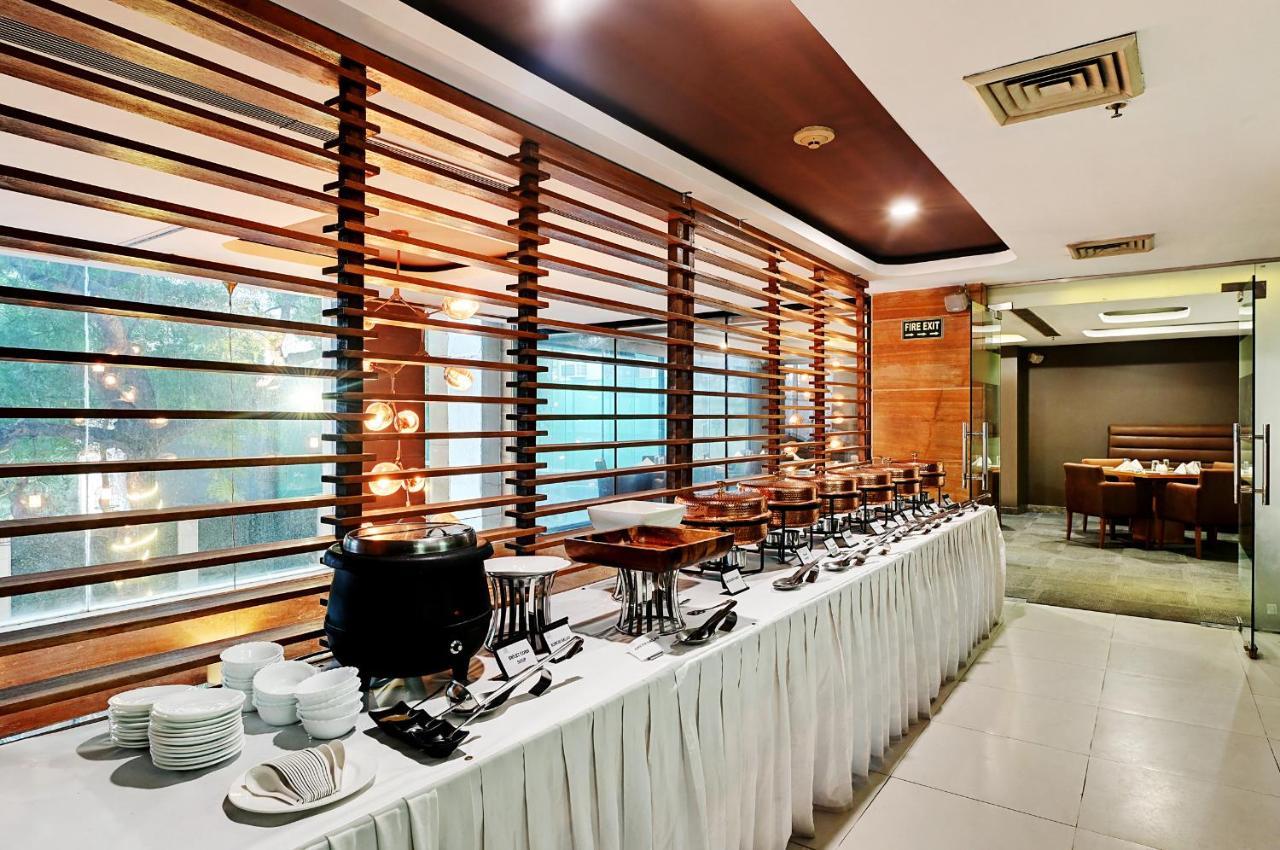 Quality Inn Gurgaon Exteriör bild