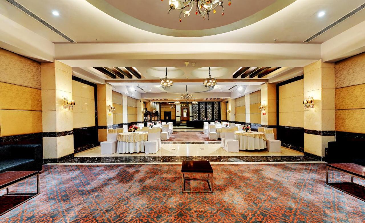 Quality Inn Gurgaon Exteriör bild